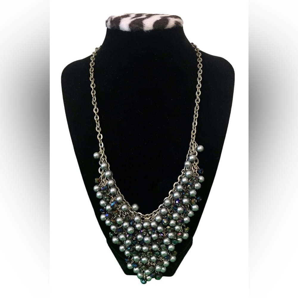 Mesh V Beaded Necklace Pewter - Picture 4 of 6